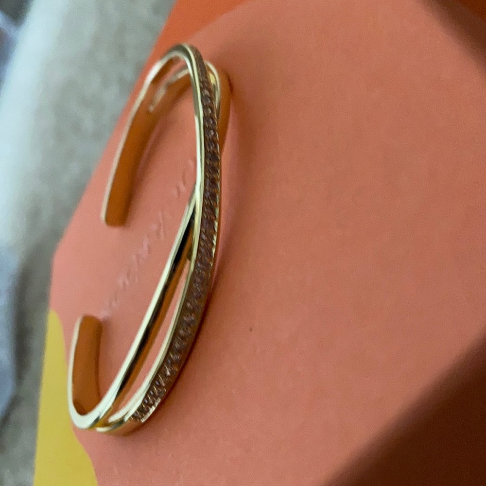 Gold Cuff - Picture 2 of 2